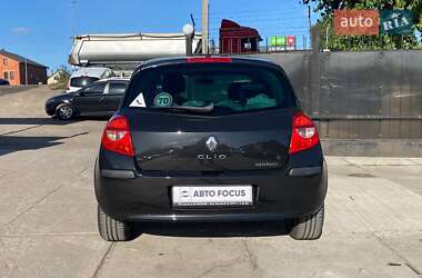 Хэтчбек Renault Clio 2007 в 