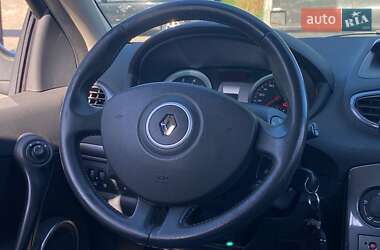 Хэтчбек Renault Clio 2007 в 