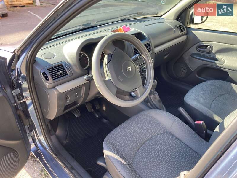 Хэтчбек Renault Clio 2011 в Киеве