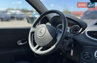 Хэтчбек Renault Clio 2008 в 
