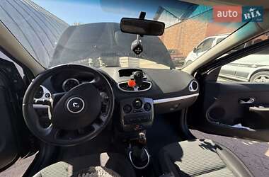 Хетчбек Renault Clio 2012 в 