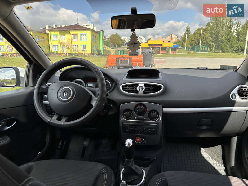 Универсал Renault Clio 2012 в Львове