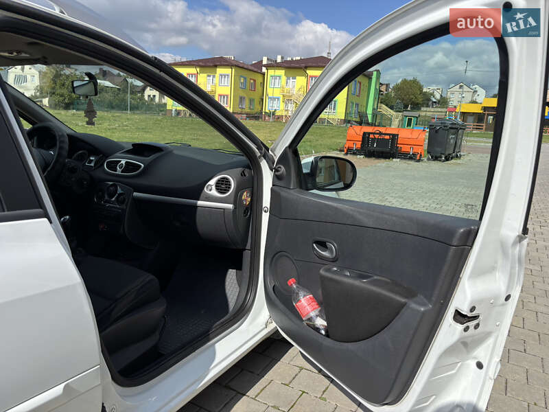 Универсал Renault Clio 2012 в Львове
