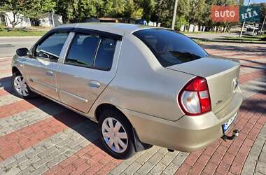Седан Renault Clio 2006 в 