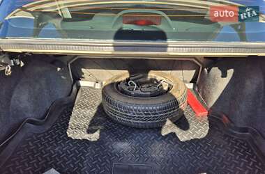 Седан Renault Clio 2006 в 