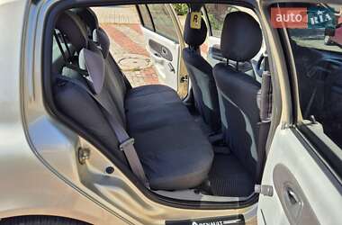 Седан Renault Clio 2006 в 