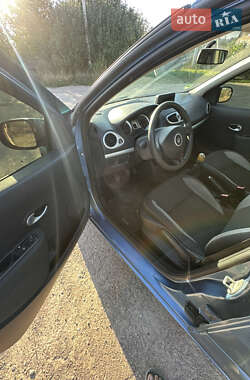 Универсал Renault Clio 2010 в 