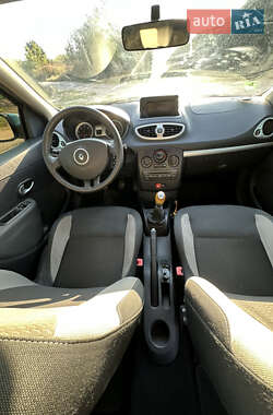 Универсал Renault Clio 2010 в 