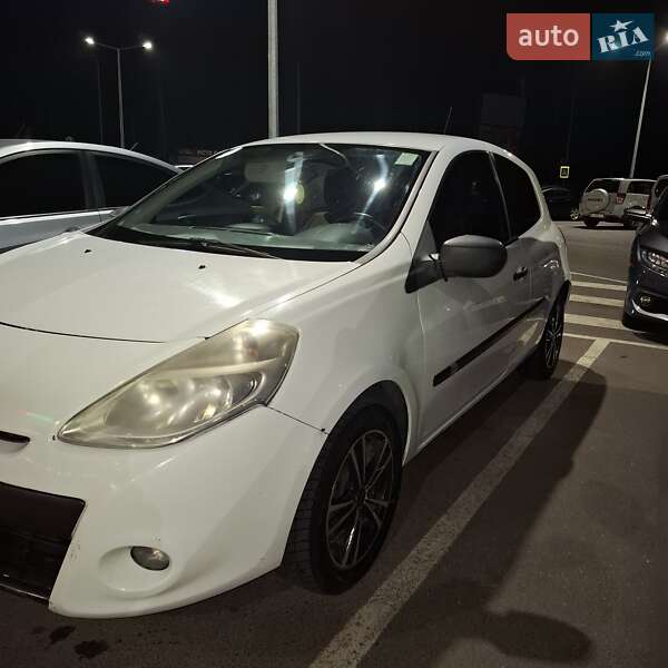 Хэтчбек Renault Clio 2011 в Киеве