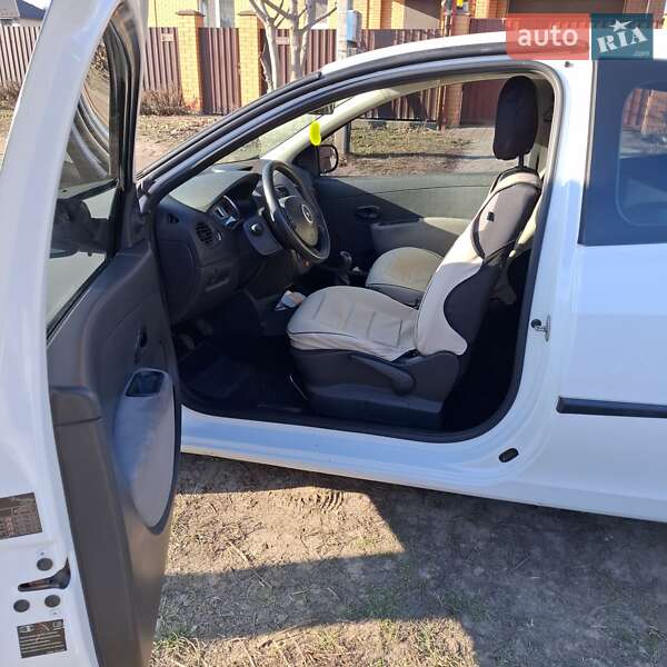 Хэтчбек Renault Clio 2011 в Киеве