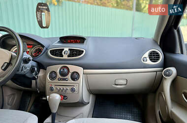 Хэтчбек Renault Clio 2007 в 