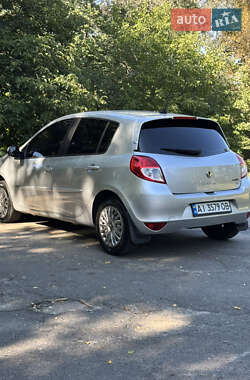 Хетчбек Renault Clio 2011 в 