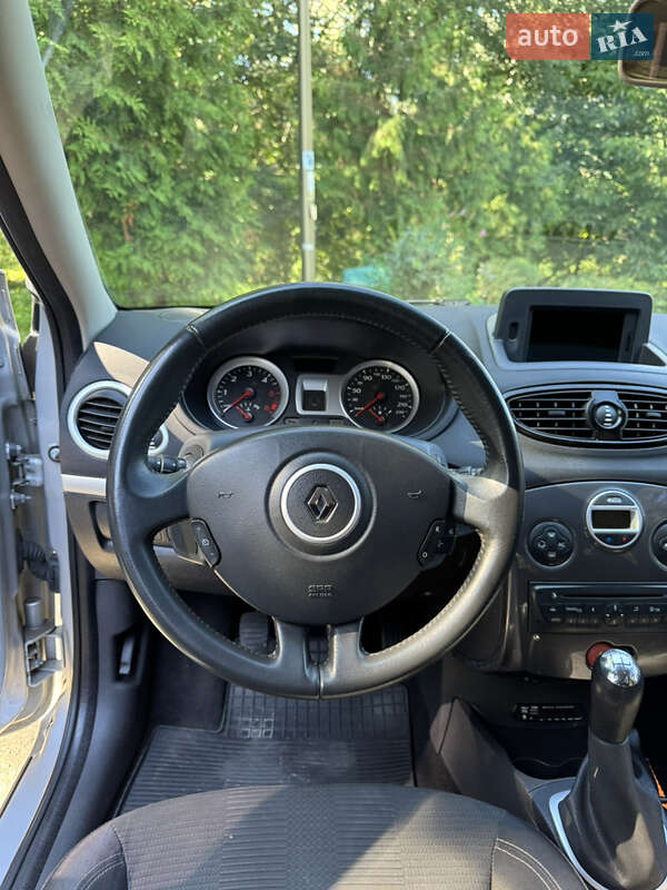 Хэтчбек Renault Clio 2011 в Киеве