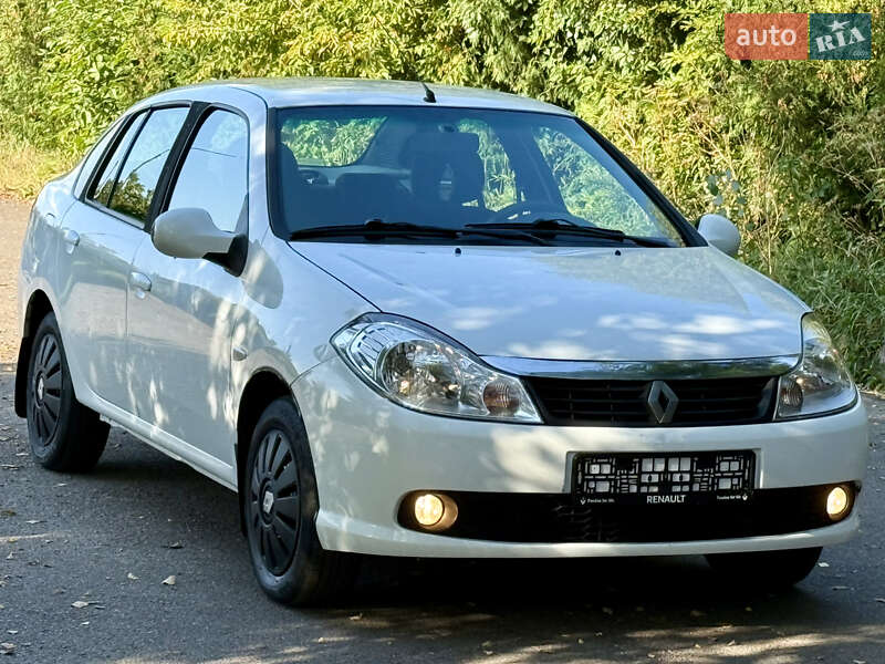 Седан Renault Clio 2012 в Ровно