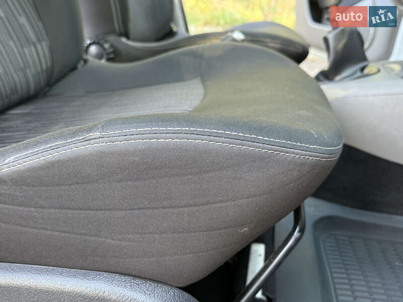 Седан Renault Clio 2012 в Ровно