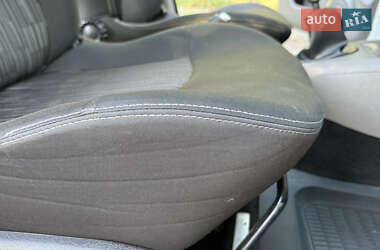 Седан Renault Clio 2012 в 