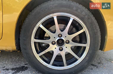 Хэтчбек Renault Clio 2002 в 