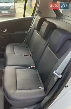 Хэтчбек Renault Clio 2006 в 