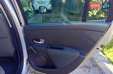 Універсал Renault Clio 2010 в 