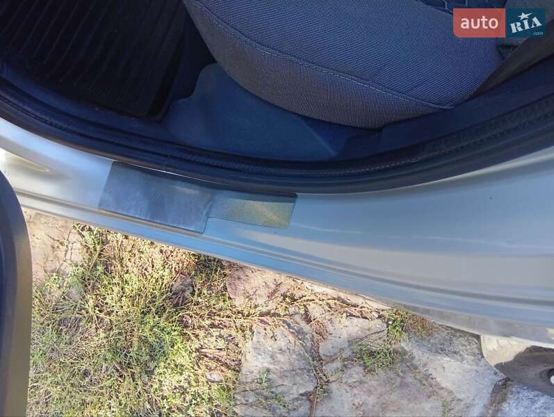 Универсал Renault Clio 2010 в Виннице фото 24 Универсал Renault Clio 2010 в Виннице