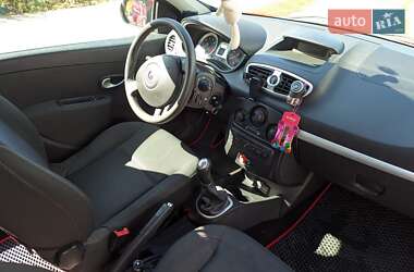 Универсал Renault Clio 2009 в 