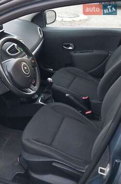 Универсал Renault Clio 2011 в 