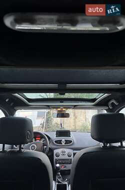 Хэтчбек Renault Clio 2009 в 
