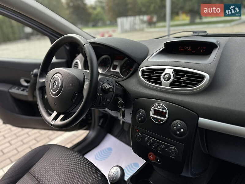 Универсал Renault Clio 2008 в Луцке