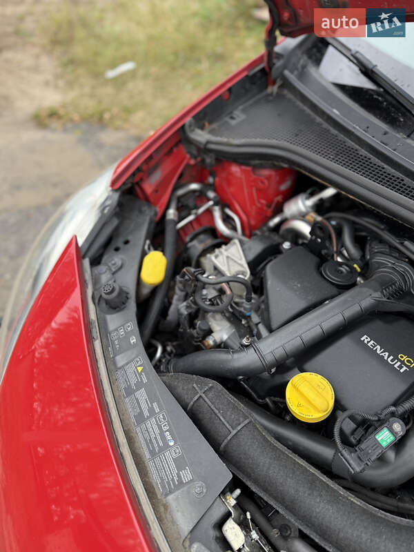 Хэтчбек Renault Clio 2012 в Шостке