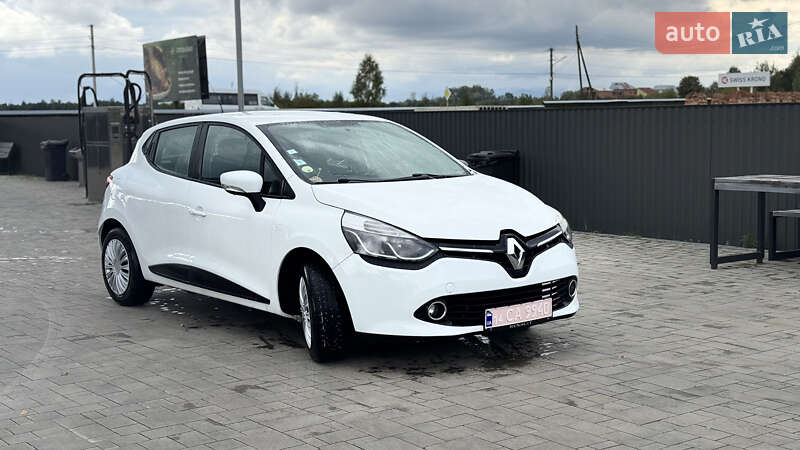 Хэтчбек Renault Clio 2015 в Брошневе-Осаде