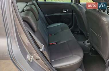 Хэтчбек Renault Clio 2012 в 