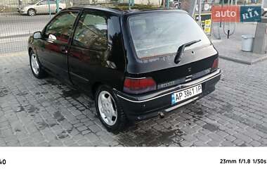 Хэтчбек Renault Clio 1993 в 