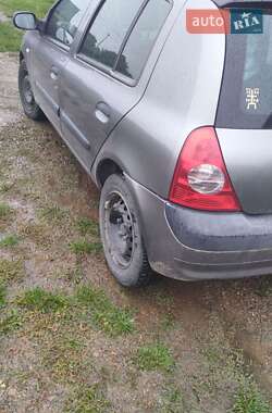 Хэтчбек Renault Clio 2003 в 