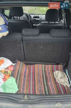 Хэтчбек Renault Clio 2003 в 