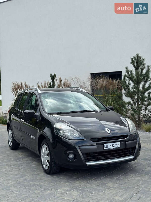 Универсал Renault Clio 2010 в Луцке