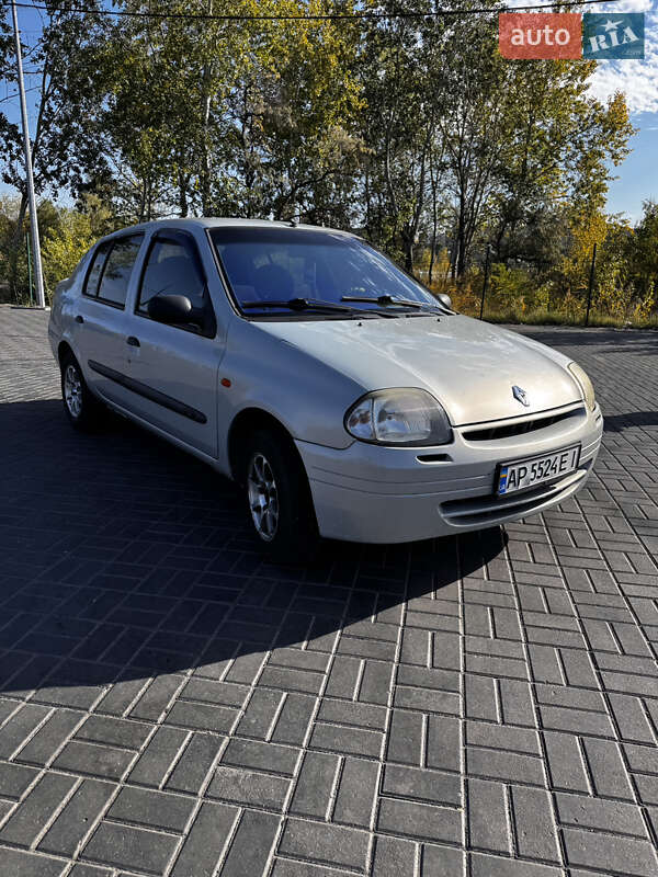 Хэтчбек Renault Clio 2001 в Днепре