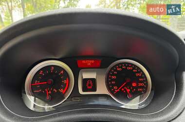 Хэтчбек Renault Clio 2007 в 