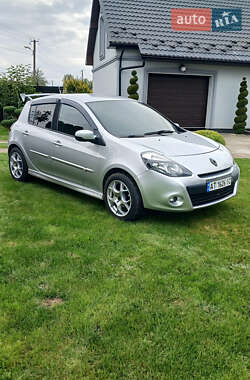 Хэтчбек Renault Clio 2011 в Калуше