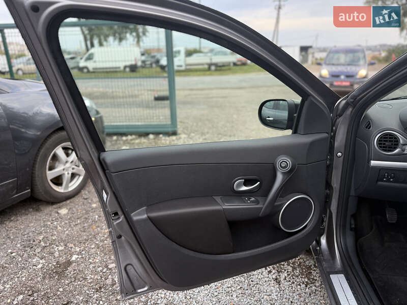 Универсал Renault Clio 2011 в Ровно фото 16 Универсал Renault Clio 2011 в Ровно
