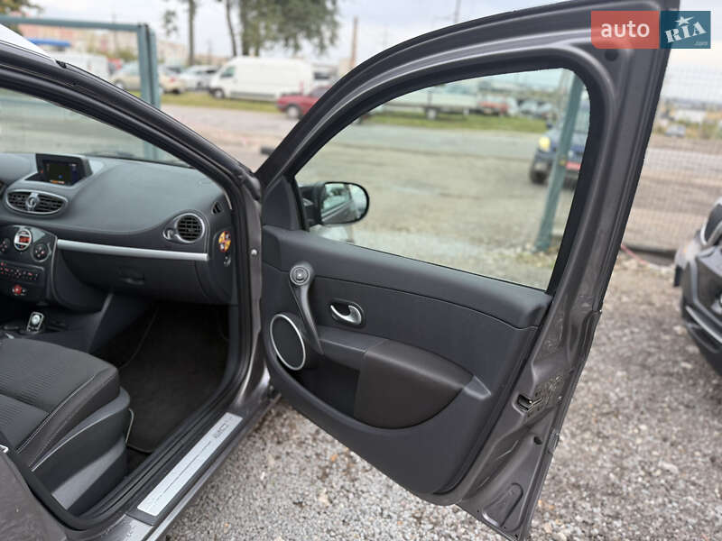 Универсал Renault Clio 2011 в Ровно фото 35 Универсал Renault Clio 2011 в Ровно