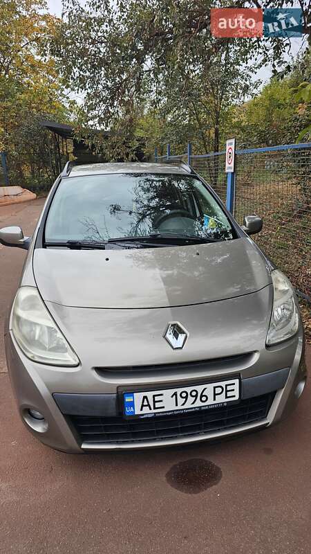 Универсал Renault Clio 2011 в 