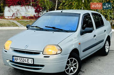 Хэтчбек Renault Clio 2001 в 