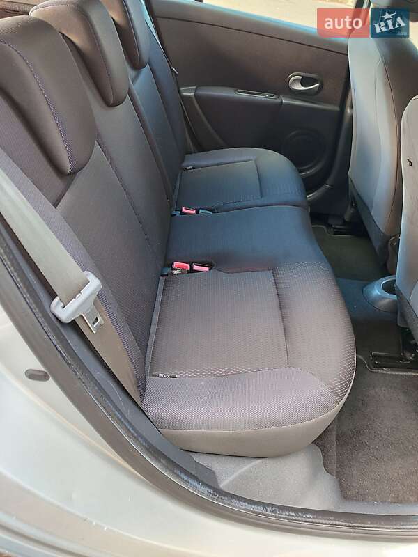 Универсал Renault Clio 2007 в Славянске
