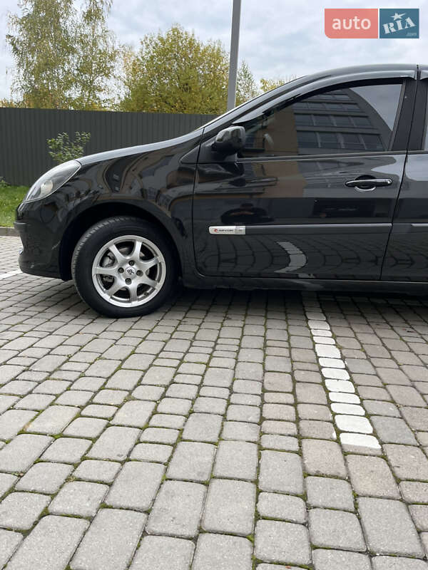 Хэтчбек Renault Clio 2007 в Ивано-Франковске фото 14 Хэтчбек Renault Clio 2007 в Ивано-Франковске