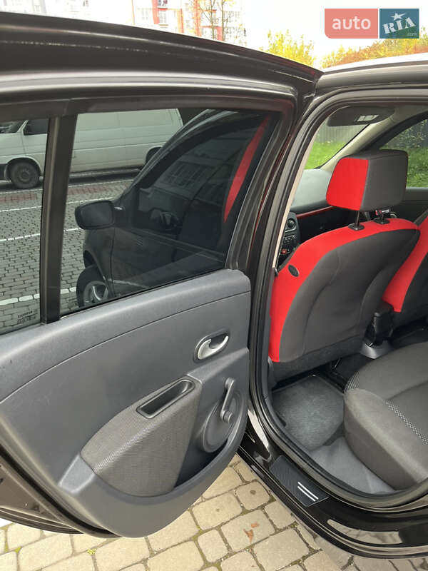 Хэтчбек Renault Clio 2007 в Ивано-Франковске фото 31 Хэтчбек Renault Clio 2007 в Ивано-Франковске