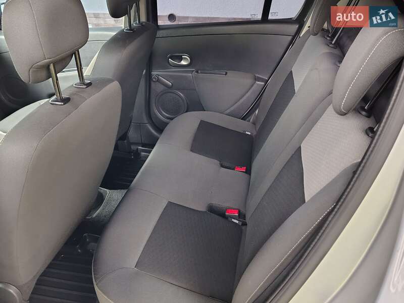Хэтчбек Renault Clio 2010 в Бориславе