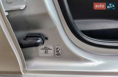 Хетчбек Renault Clio 2010 в 