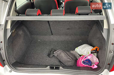 Хетчбек Renault Clio 2007 в 