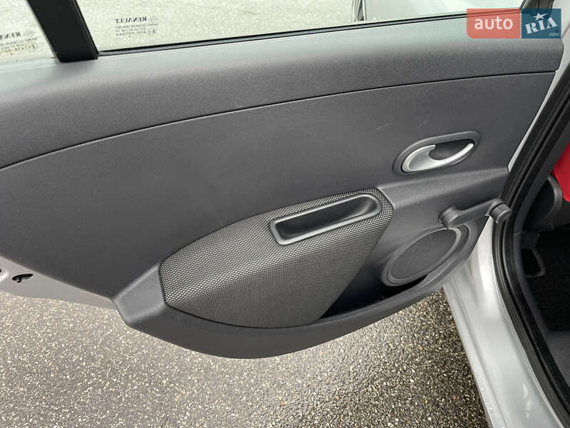 Хэтчбек Renault Clio 2007 в Киеве фото 17 Хэтчбек Renault Clio 2007 в Киеве