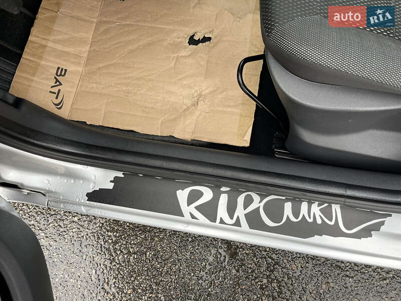 Хэтчбек Renault Clio 2007 в Киеве фото 20 Хэтчбек Renault Clio 2007 в Киеве